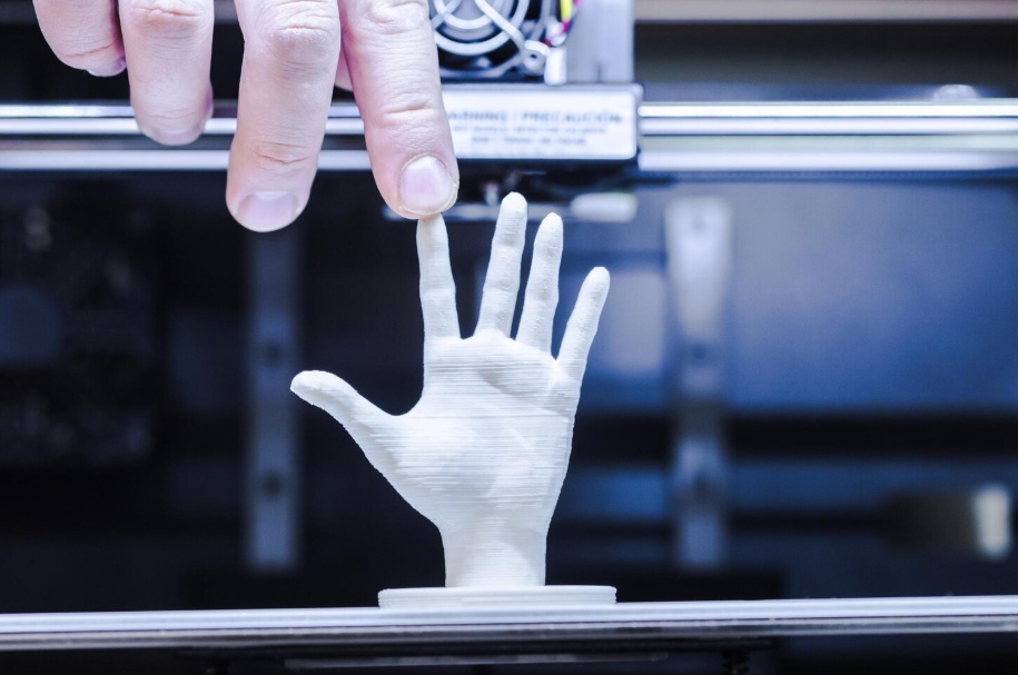 How On-Demand 3D Printing Revolutionizes Small-Batch Production and Streamlines Supply Chains