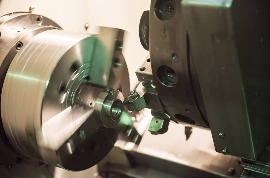 AI-Driven Manufacturing Equipment for SMEs: An Implementation Roadmap from Pilot Project to Smart Factory